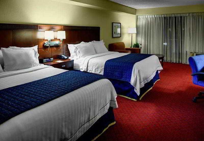 Courtyard By Marriott Файетвил Екстериор снимка
