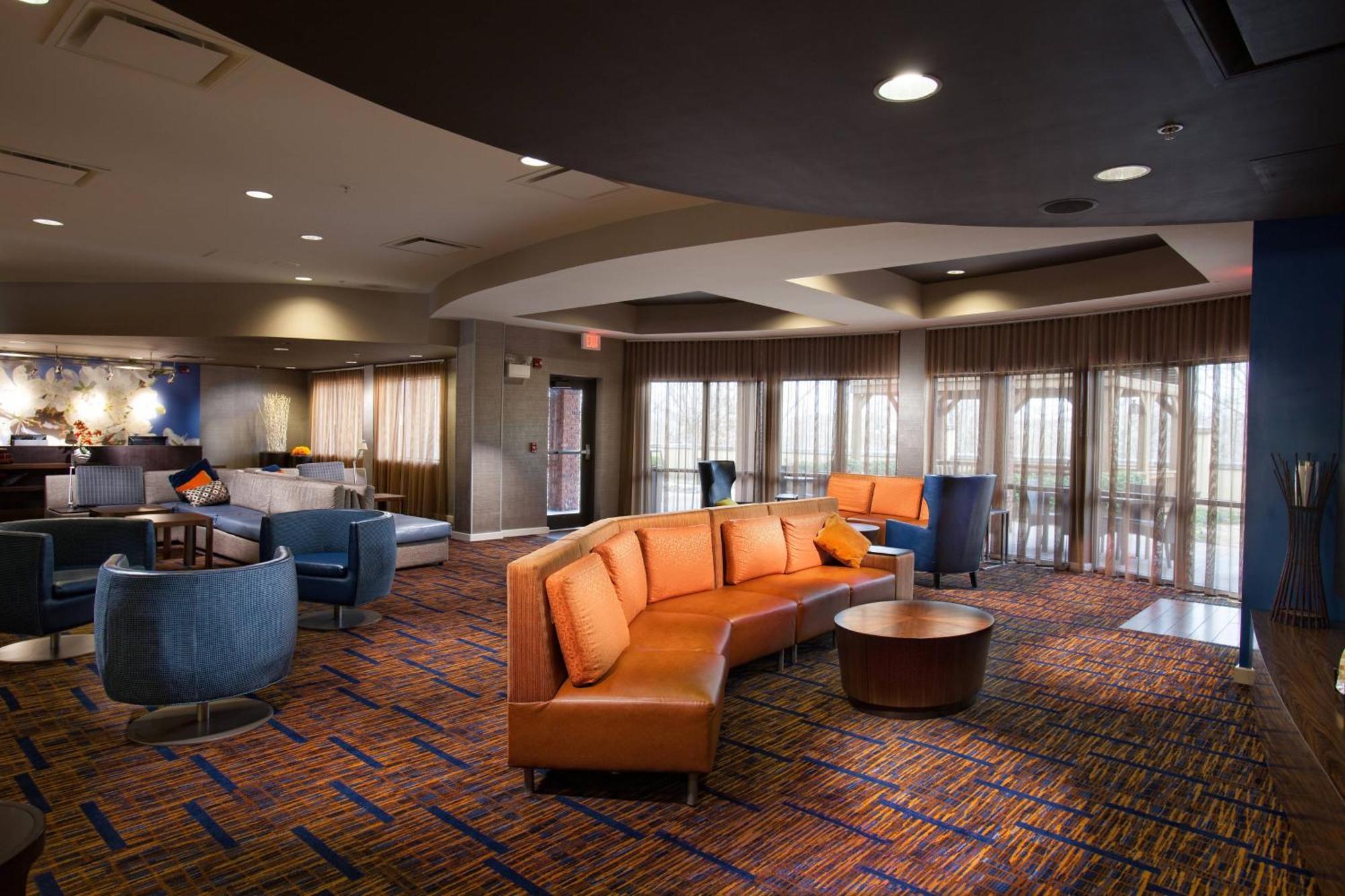 Courtyard By Marriott Файетвил Екстериор снимка