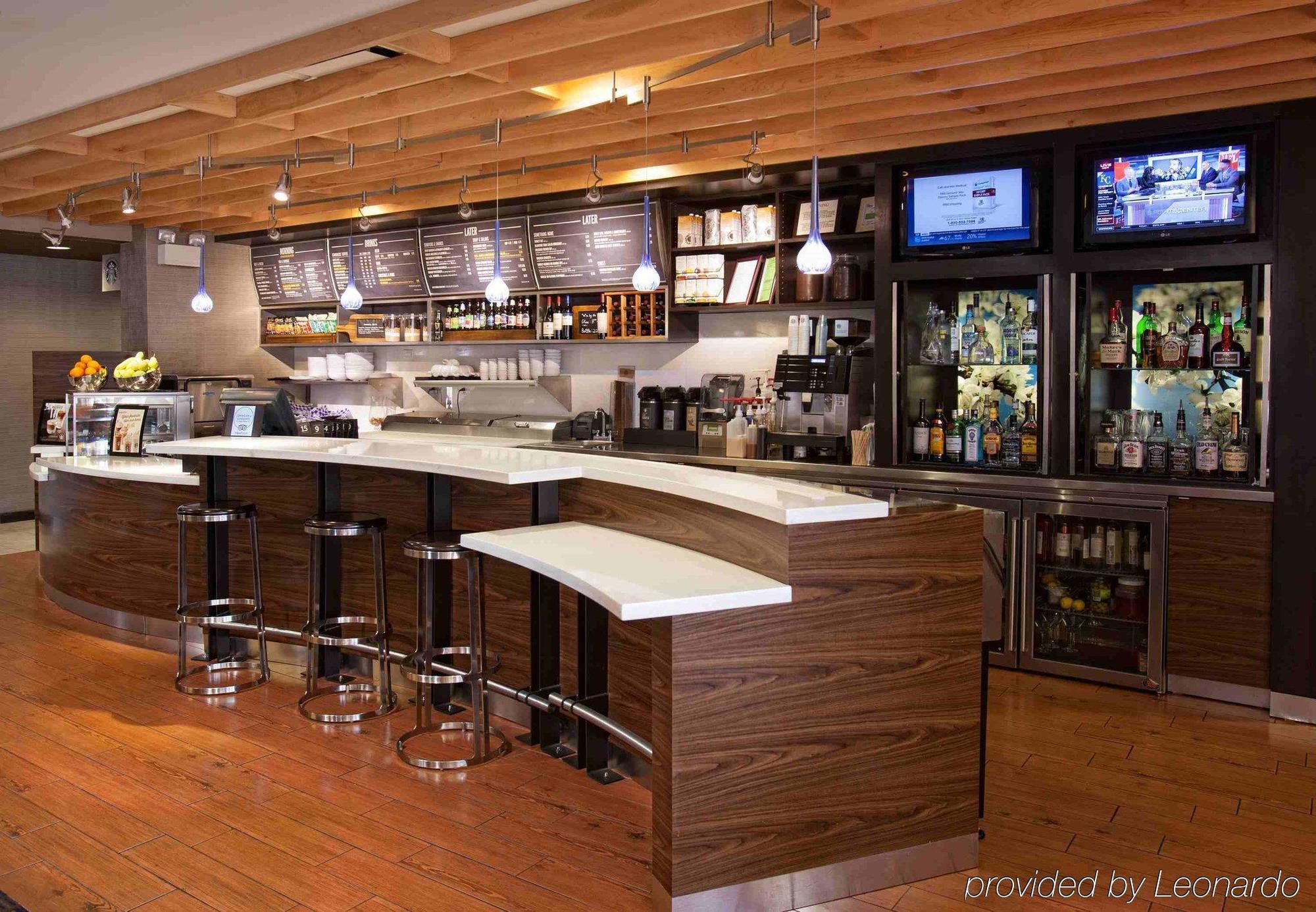 Courtyard By Marriott Файетвил Екстериор снимка